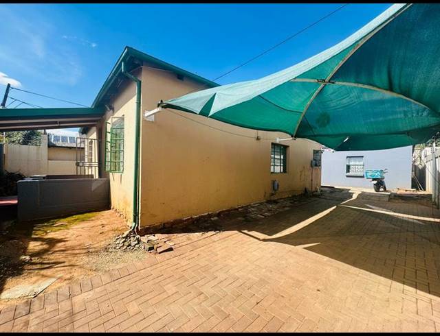 12 BEDROOM HOUSE FOR SALE IN WESTDENE